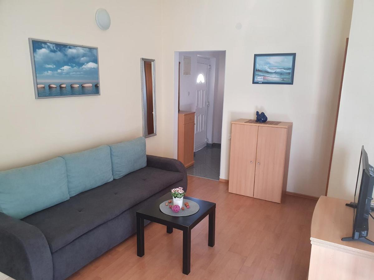 Strigo Apartment *
